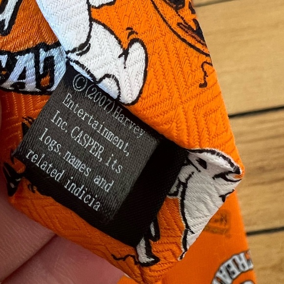 Casper Mens Tie Necktie Orange Multicolor The Friendly Ghost Halloween - Picture 5 of 6